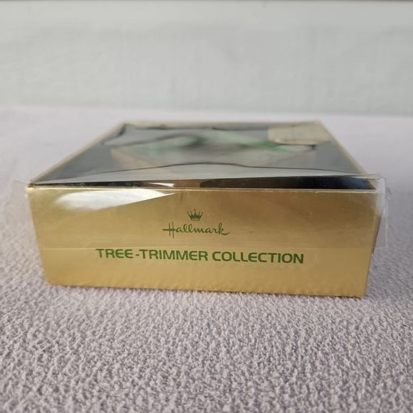 Hallmark Tree-Trimmer Christmas Eve Surprise Ornament Santa Rustic VTG 1979 MCM - Picture 11 of 12